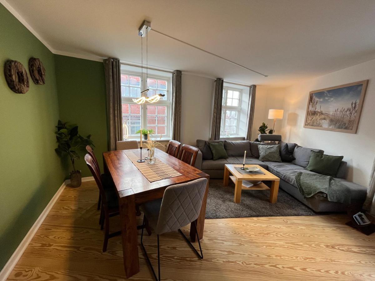 Lykkefund - Ferienwohnungen In Hafennaehe Glueckstadt Luaran gambar