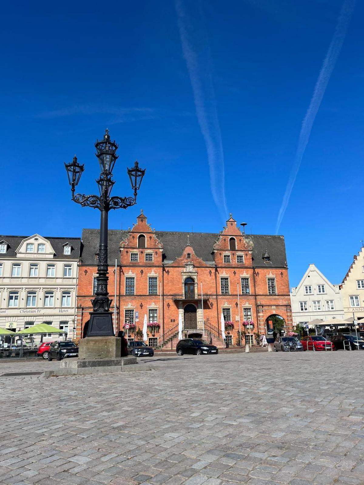 Lykkefund - Ferienwohnungen In Hafennaehe Glueckstadt Luaran gambar
